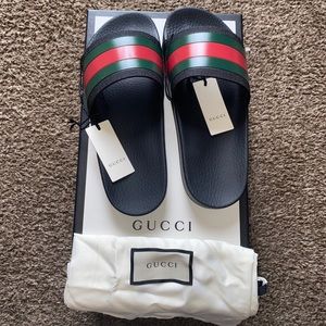 Gucci Women’s Rubber Slides